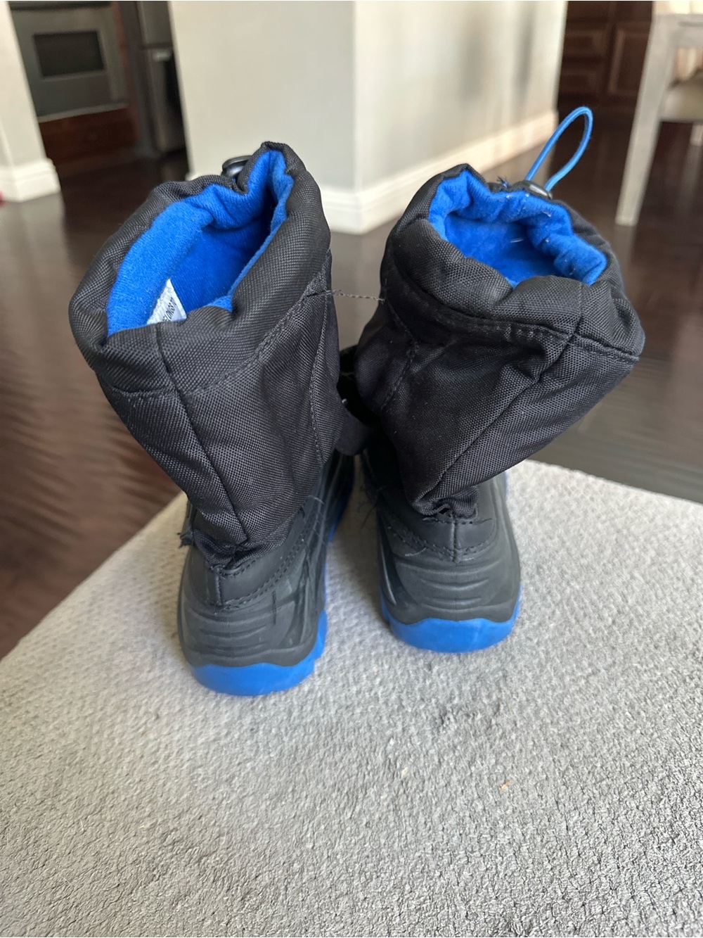 Cat & Jack Black and Blue Kids Snow Boots